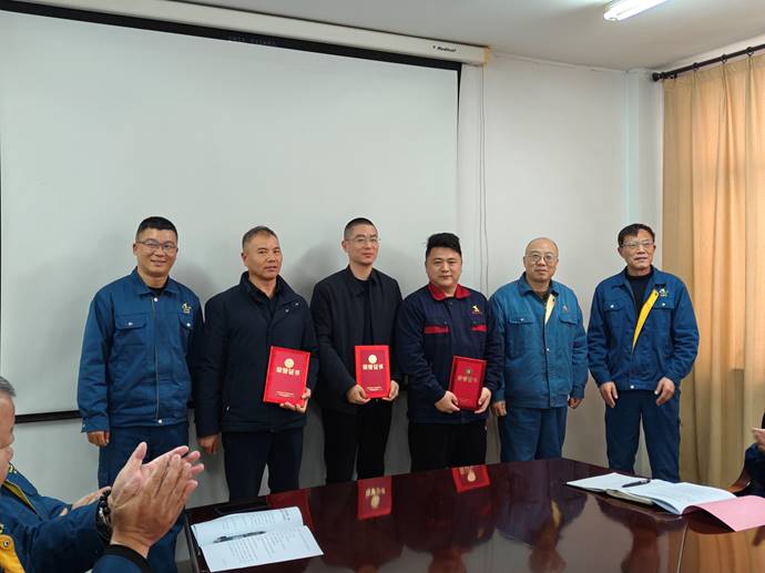第一事業(yè)部冶化協(xié)力項目部獲銅冠冶化公司“強化意識，防控風(fēng)險”...